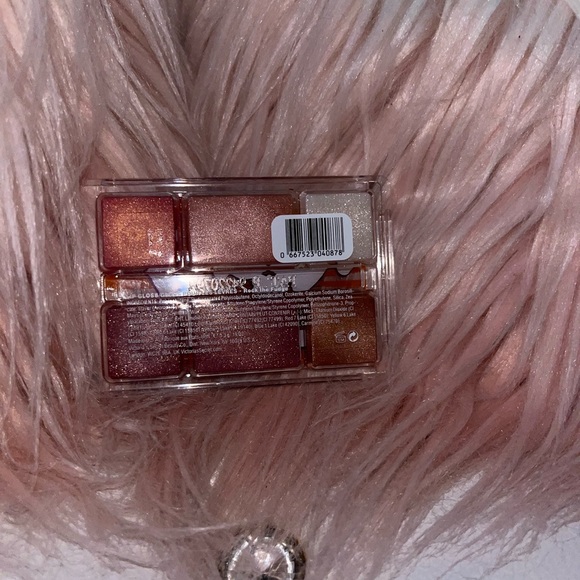 Victoria’s Secret Beauty Rush Rock the Fudge - Picture 7 of 7